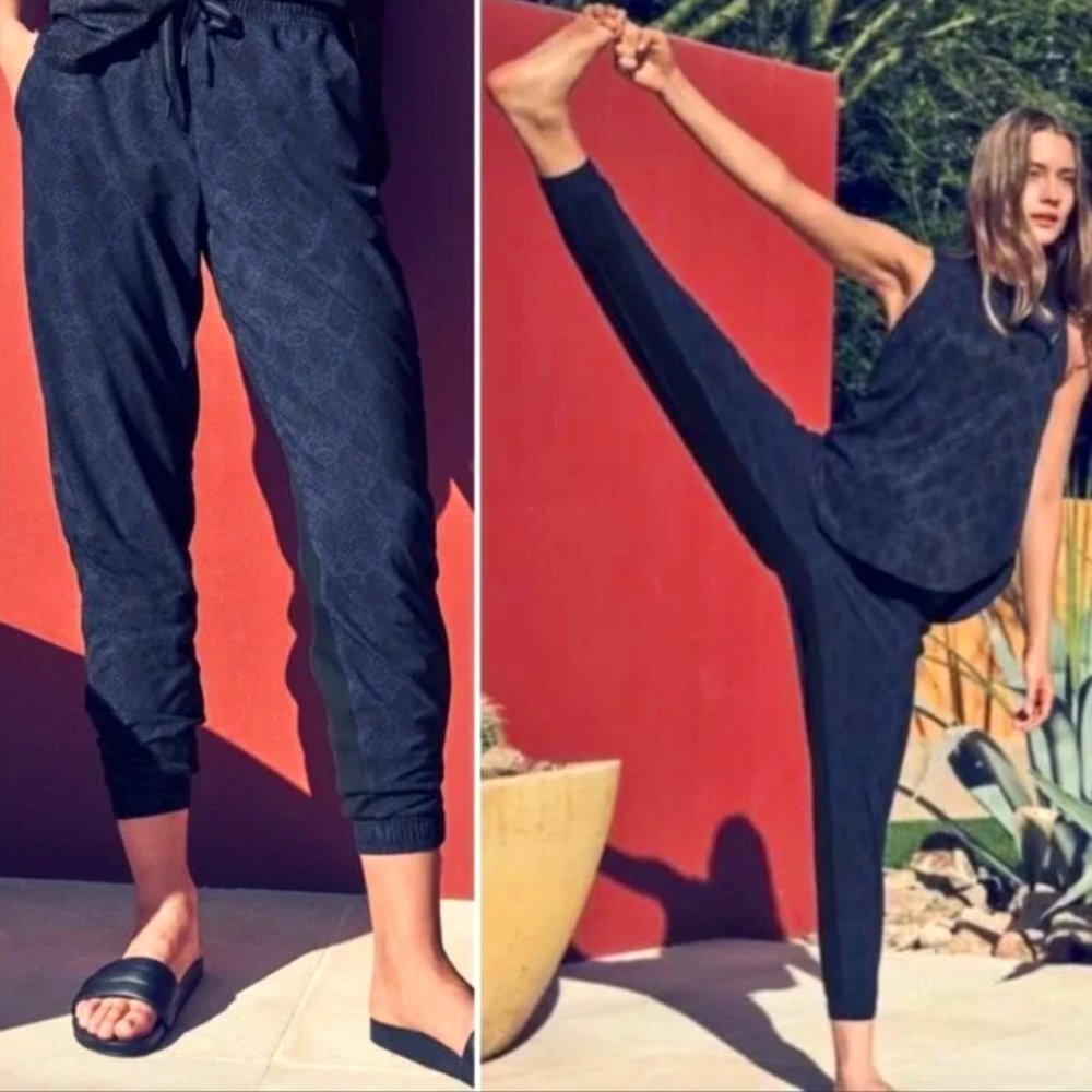 ATHLETA| Brooklyn Joggers Blue & Black Snake Print
